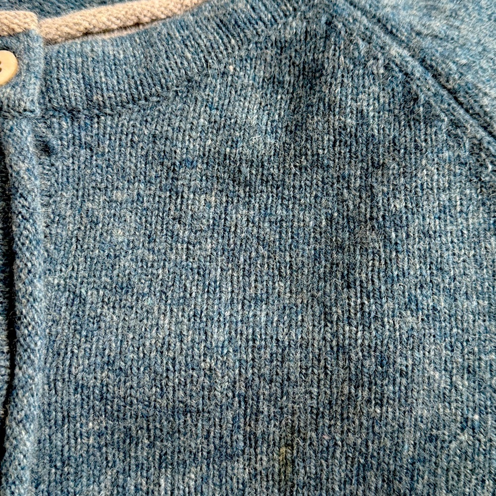 Irish made Cashmere Women's Cardigan Sweater - Picture 9 of 9